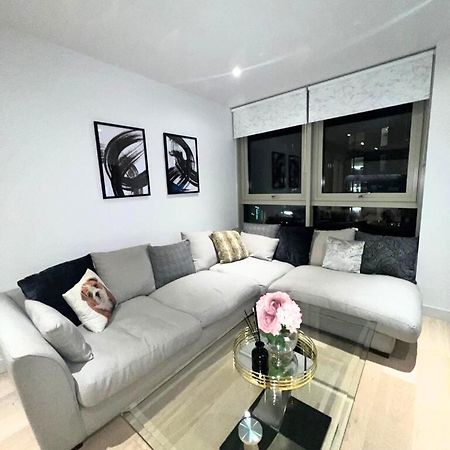 Stylish Apartment Docklands ลอนดอน ภายนอก รูปภาพ