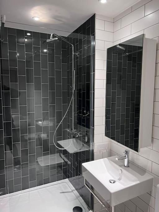 Stylish Apartment Docklands ลอนดอน ภายนอก รูปภาพ