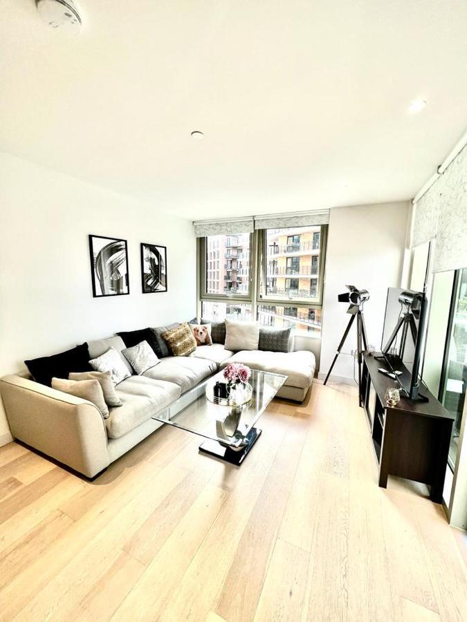 Stylish Apartment Docklands ลอนดอน ภายนอก รูปภาพ